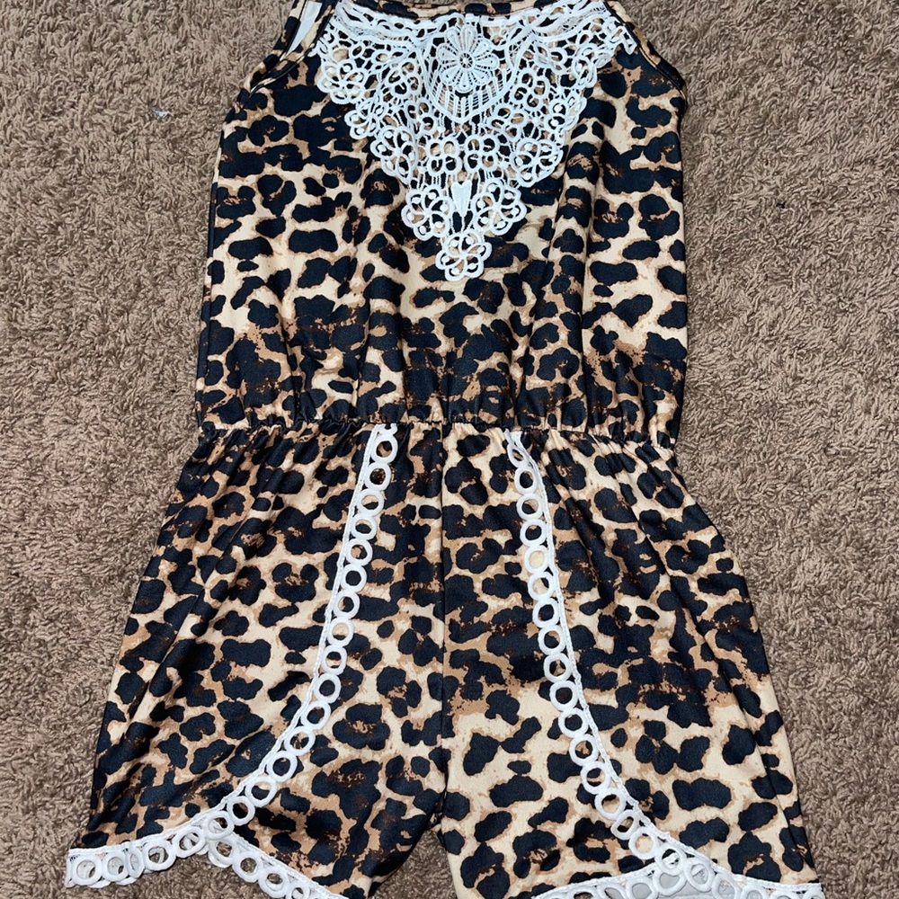 Girls cheetah print jumper